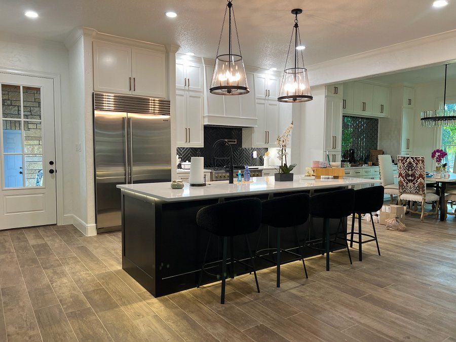 Residential kitchen lighting by CLP Electric